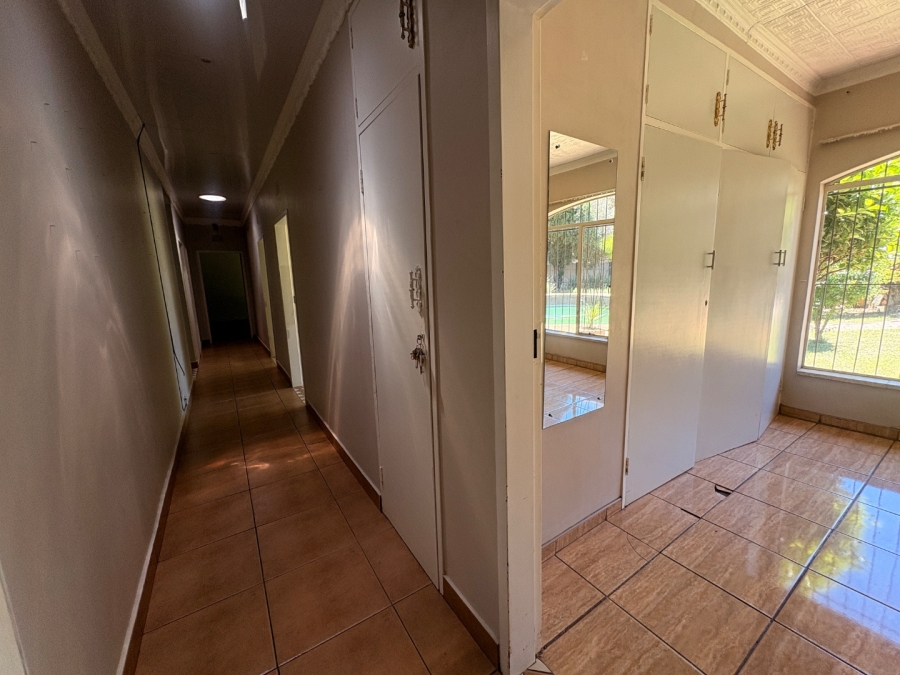 4 Bedroom Property for Sale in Flamwood North West